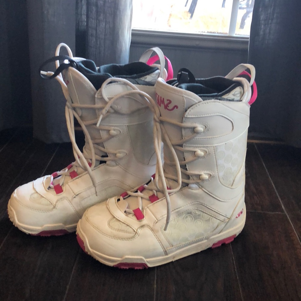 Sims Omen snowboarding boots women’s size 8